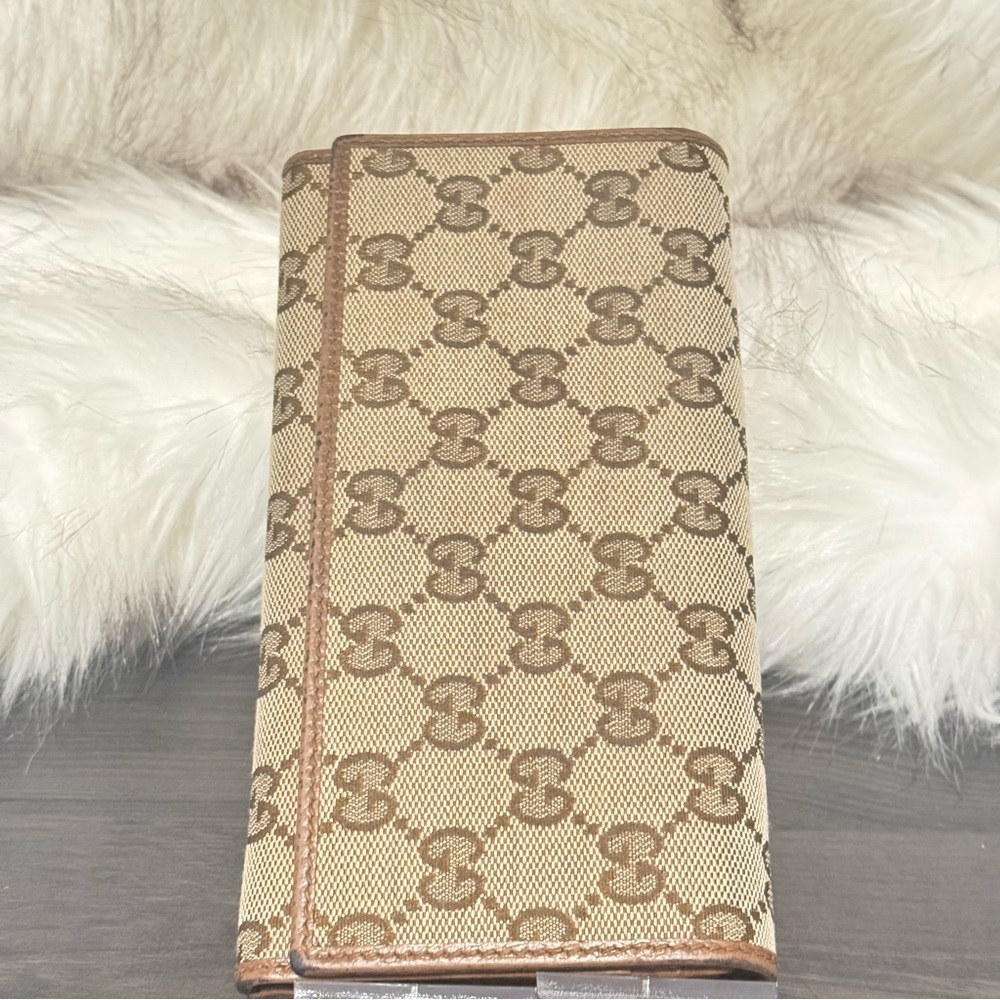 ๐ SOLD ๐ GUCCI
Pre-Loved Beige GG Canvas Flap Continental Wallet ๐ - Picture 4 of 16